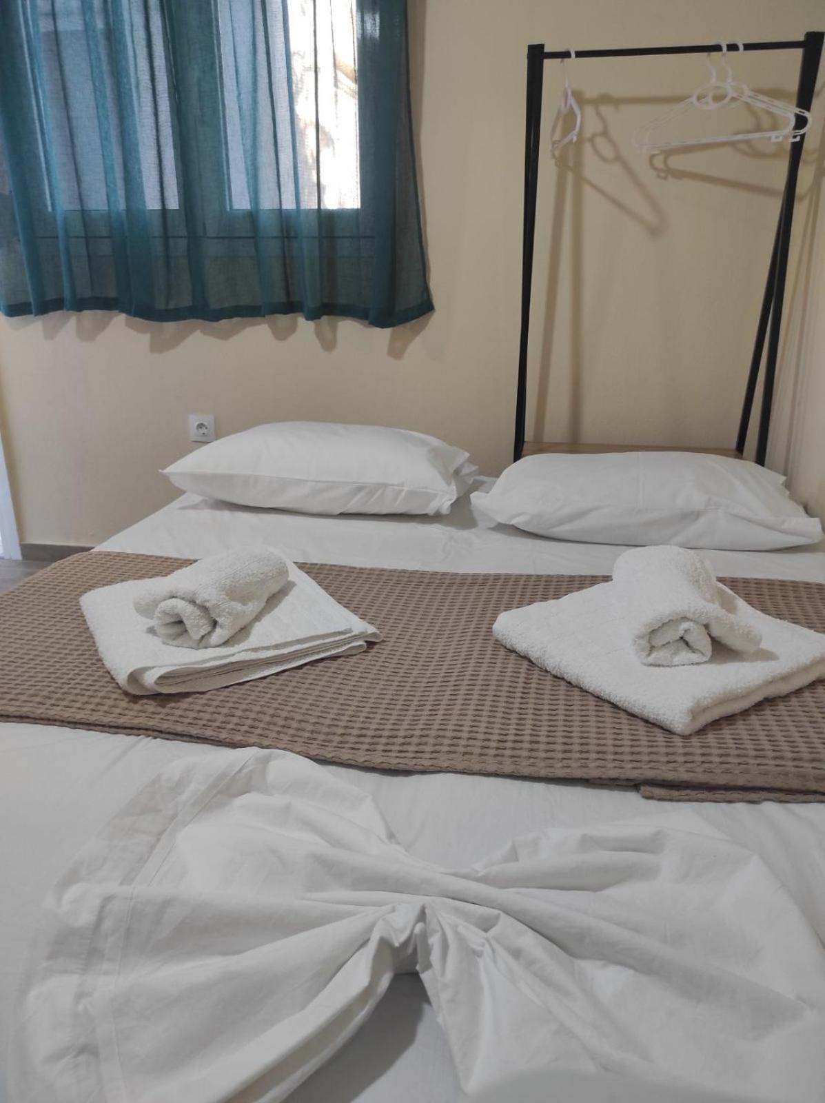 Light Blue Paralia Apartments 外观 照片