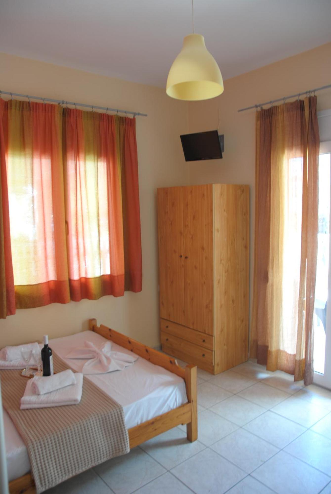 Light Blue Paralia Apartments 外观 照片