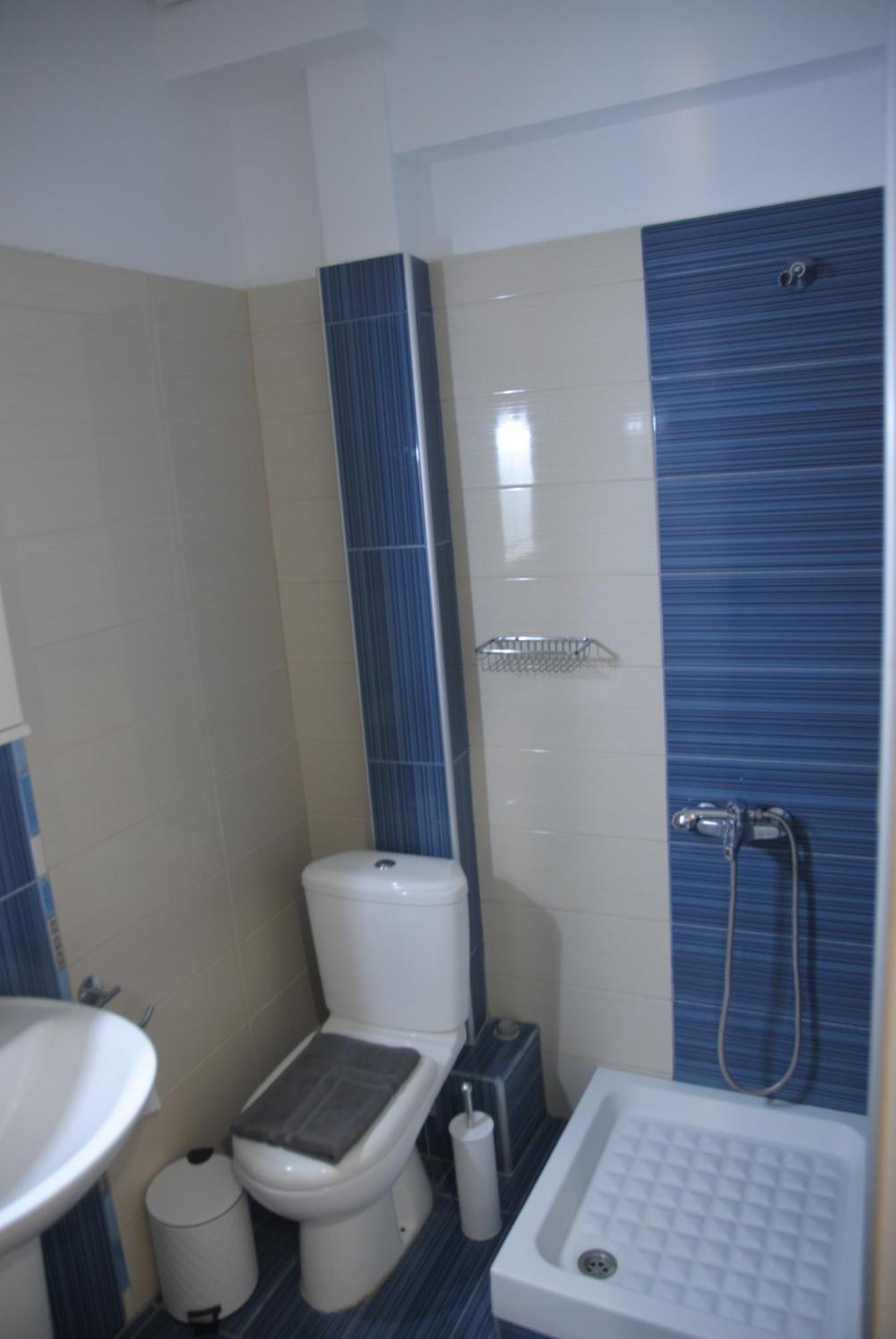 Light Blue Paralia Apartments 外观 照片