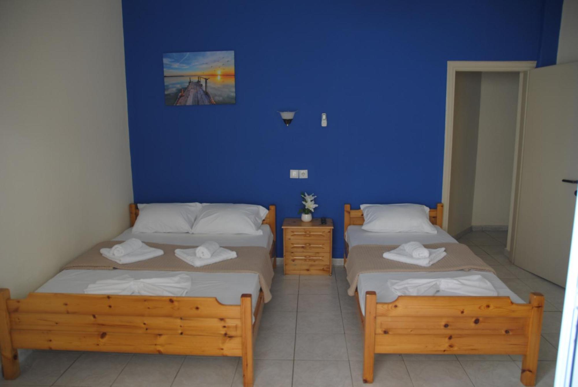 Light Blue Paralia Apartments 外观 照片