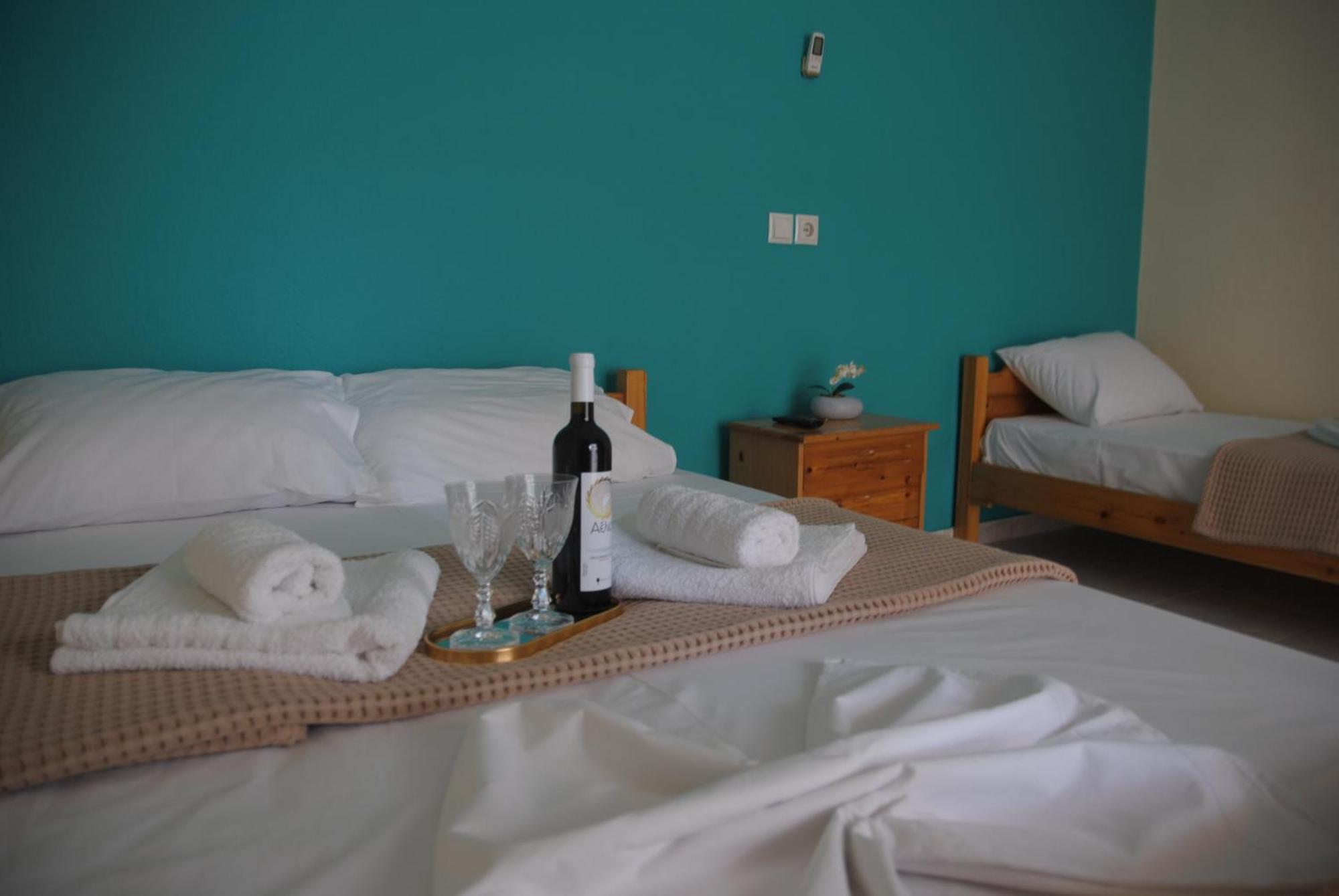 Light Blue Paralia Apartments 外观 照片