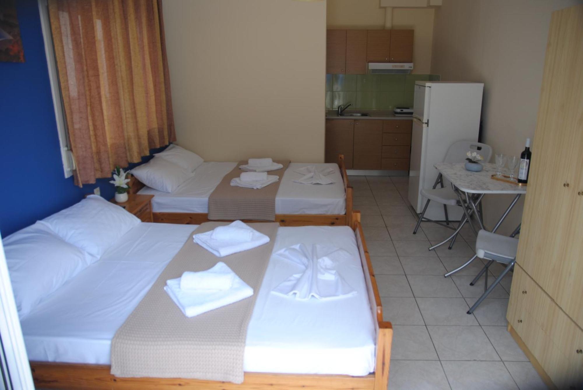 Light Blue Paralia Apartments 外观 照片